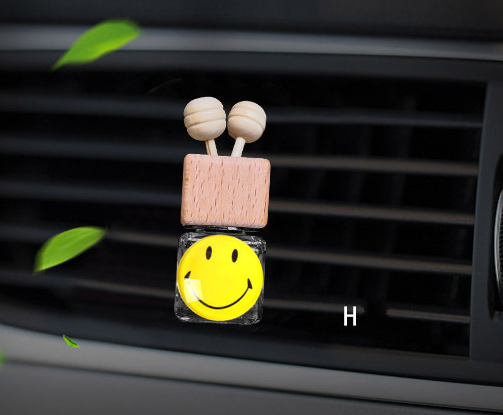Car Air Vent Perfume Clip with Creative Smile Design